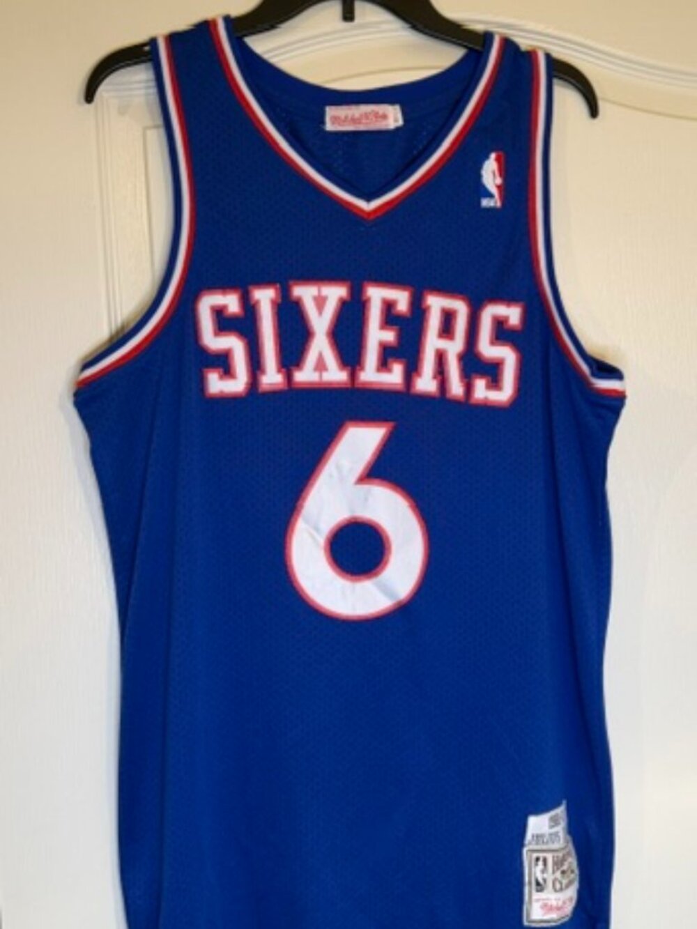 Mitchell & Ness Julius Erving #6 Sixers 1982-83 Hardwood Classics Jersey 52
